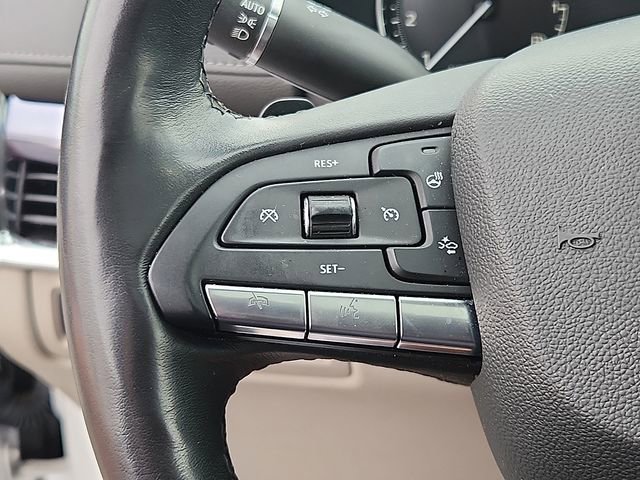 Used 2023 Cadillac XT4 Luxury w/ Cold Weather Package FWD image 21