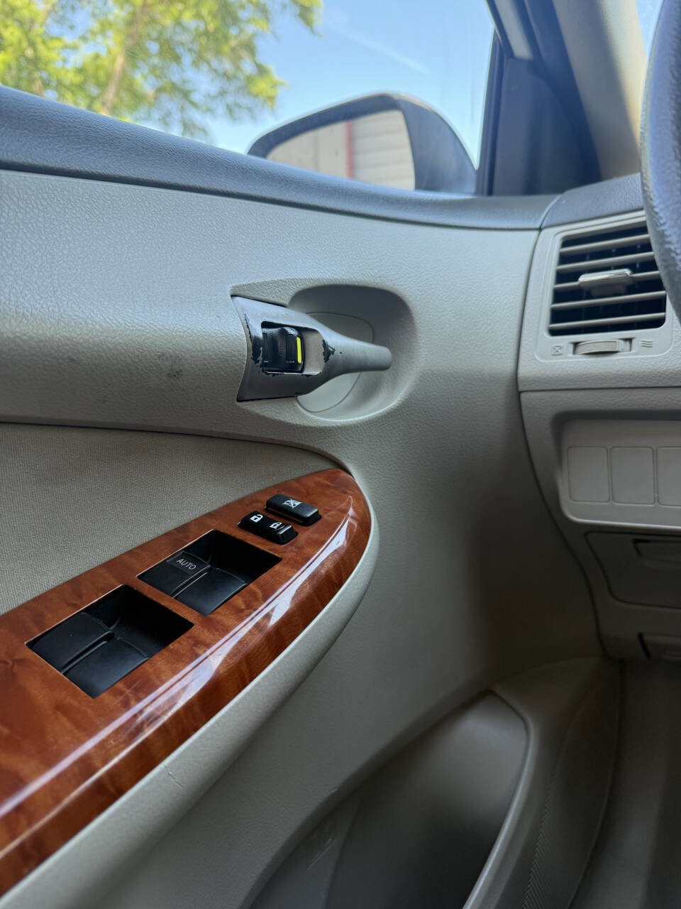 Used 2009 Toyota Corolla XLE image 15