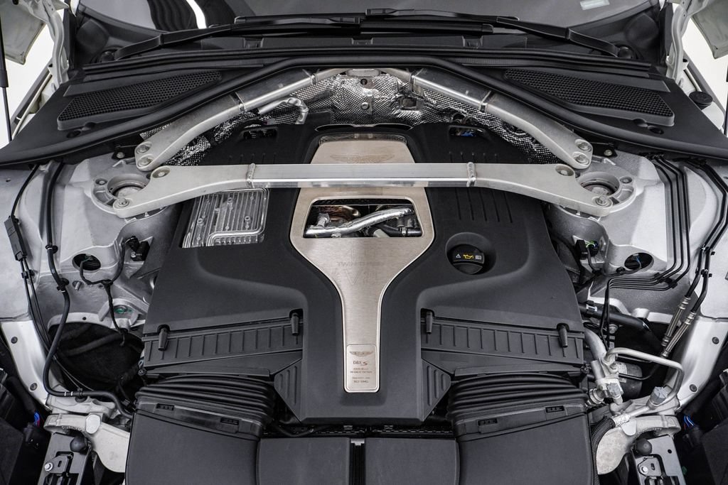 Used 2026 Aston Martin DBX 707 AWD/4WD image 34