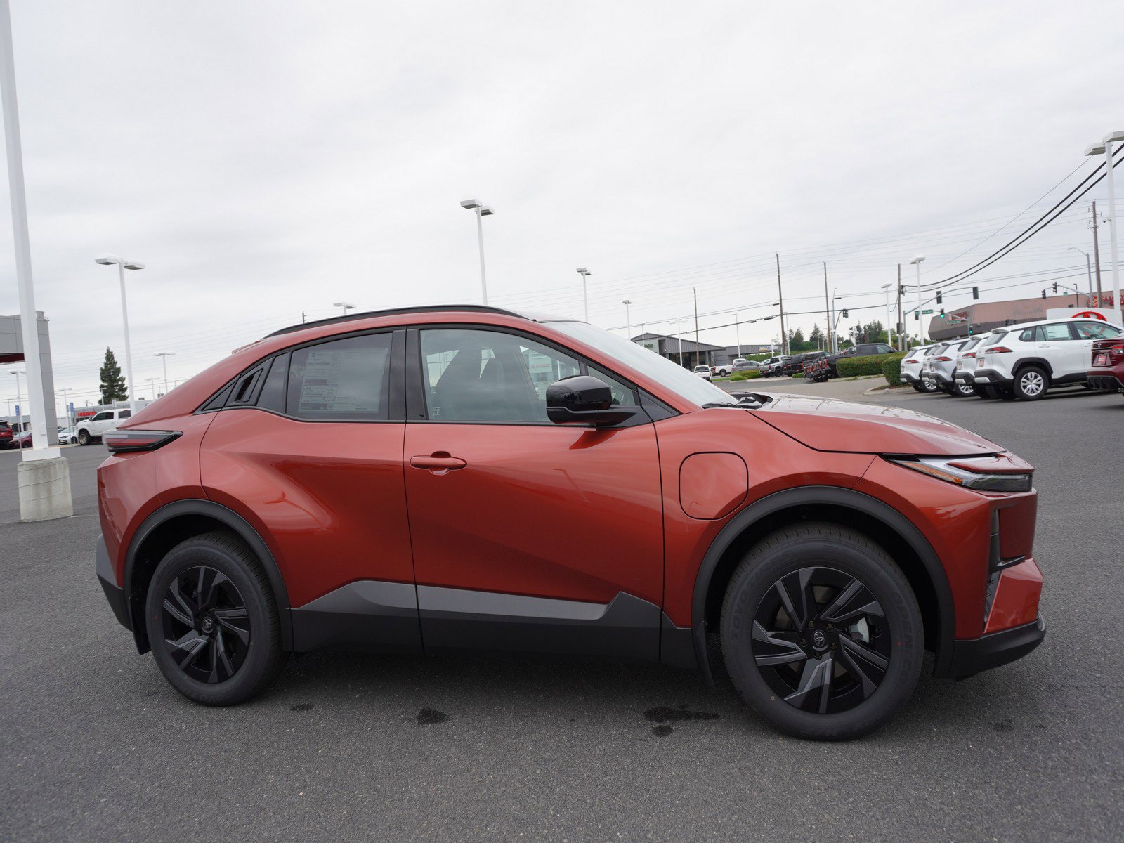 New 2026 Toyota C-HR AWD/4WD image 4