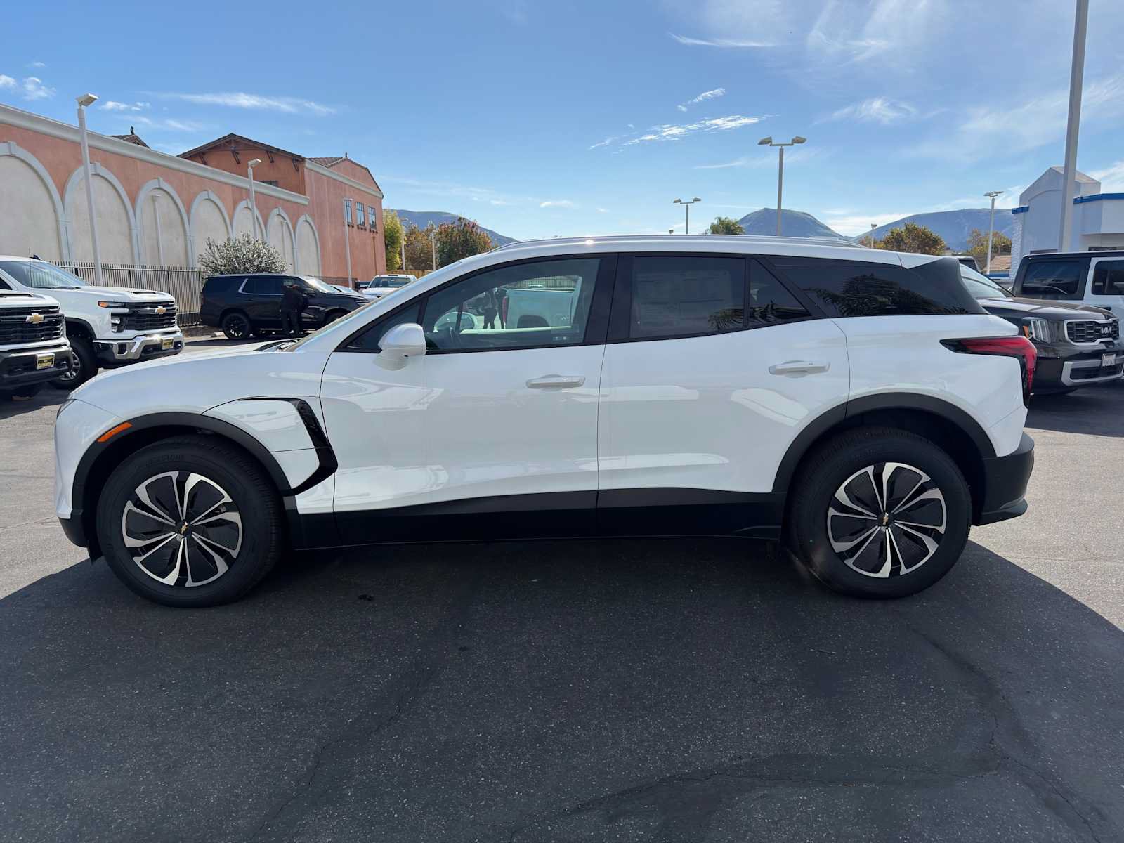 New 2025 Chevrolet Blazer EV LT w/ Super Cruise Package AWD/4WD image 5