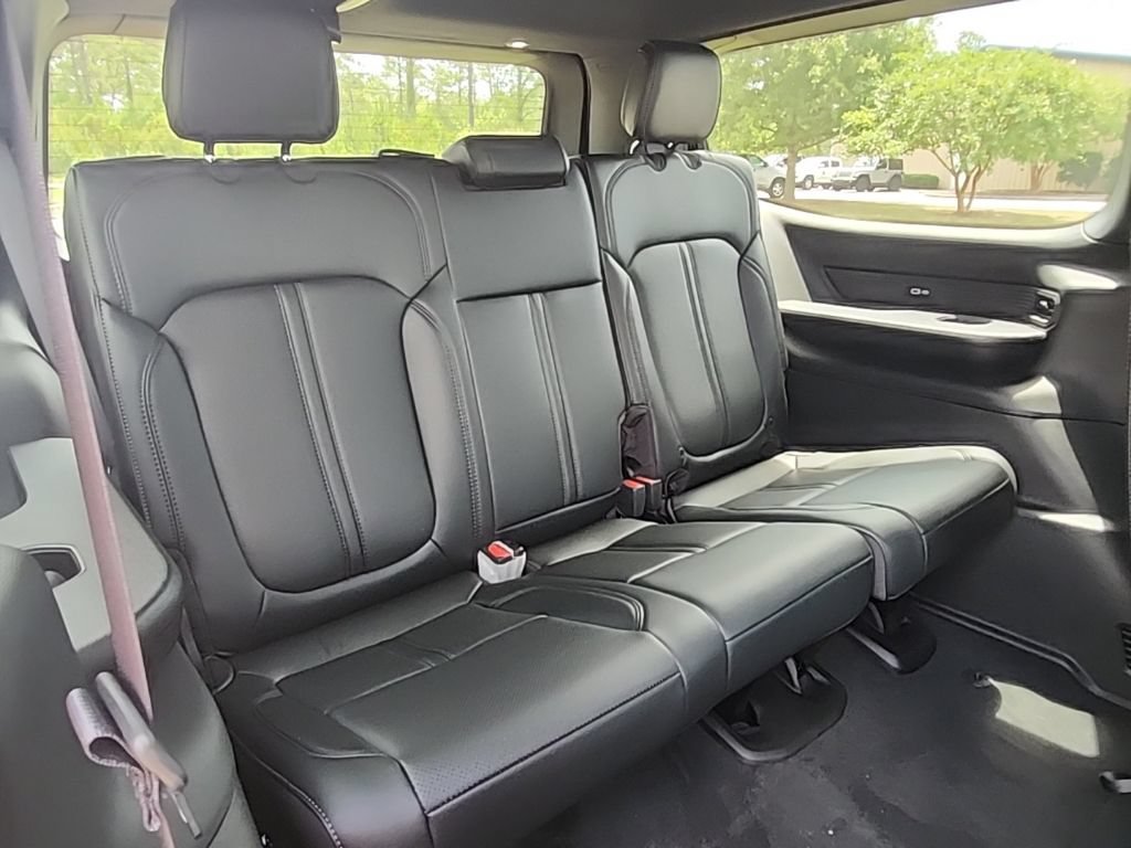 New 2026 Jeep Grand Wagoneer 4WD image 41