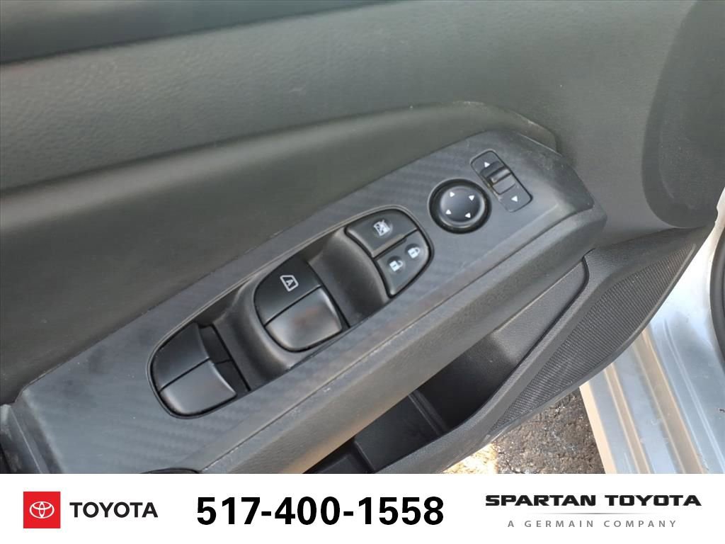 Used 2024 Nissan Altima 2.5 SV image 14