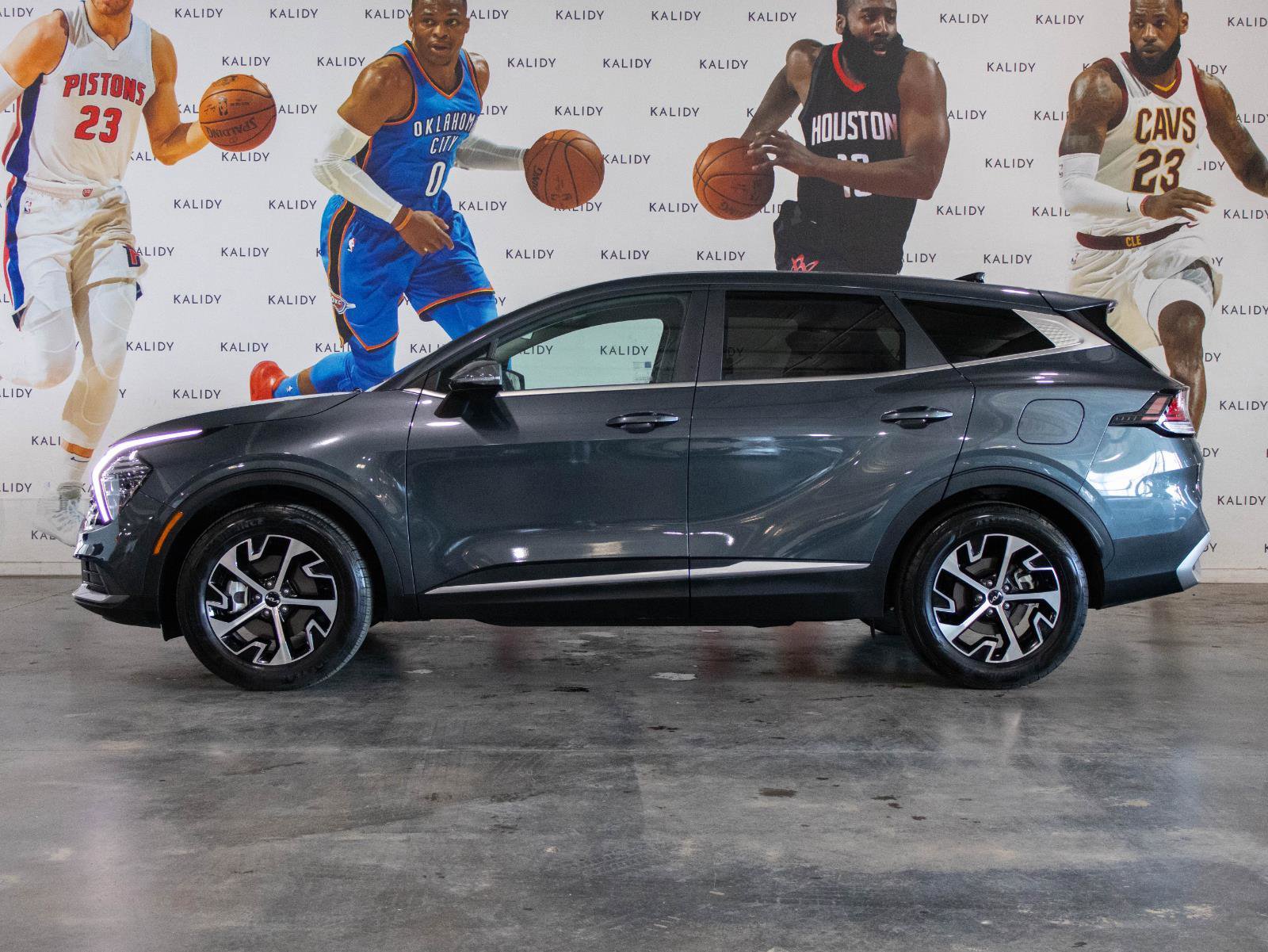 New 2025 Kia Sportage EX image 17