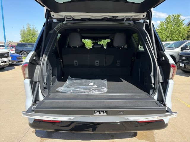 New 2026 Lincoln Navigator L Reserve w/ Jet Appearance Package AWD/4WD image 7