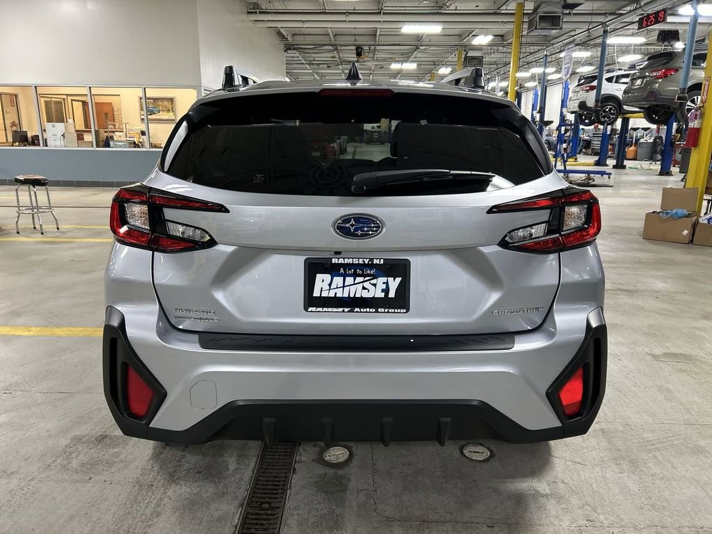 Certified 2025 Subaru Crosstrek 2.0i Premium image 7
