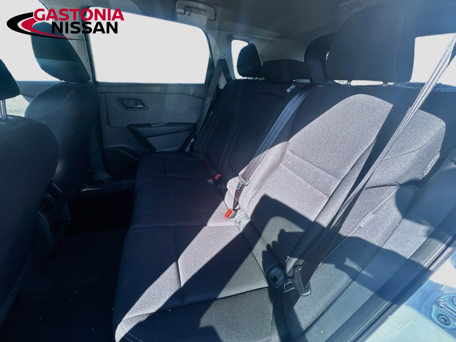 Used 2023 Nissan Rogue S FWD image 30
