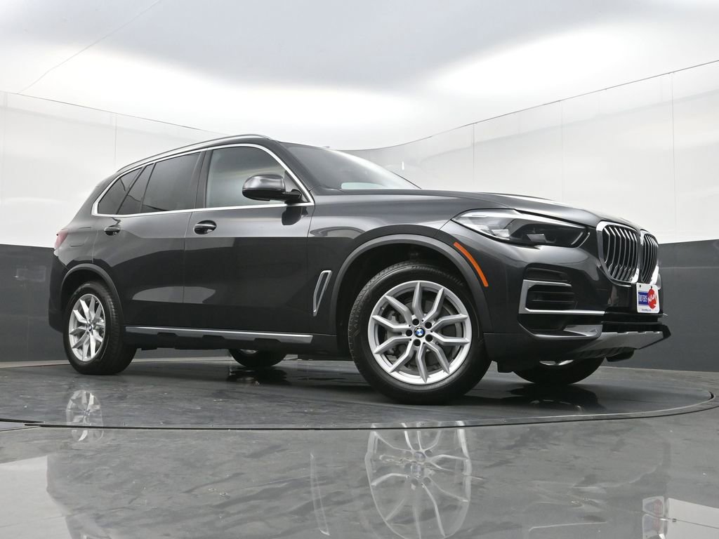 Used 2023 BMW X5 xDrive40i w/ Premium Package AWD/4WD image 29