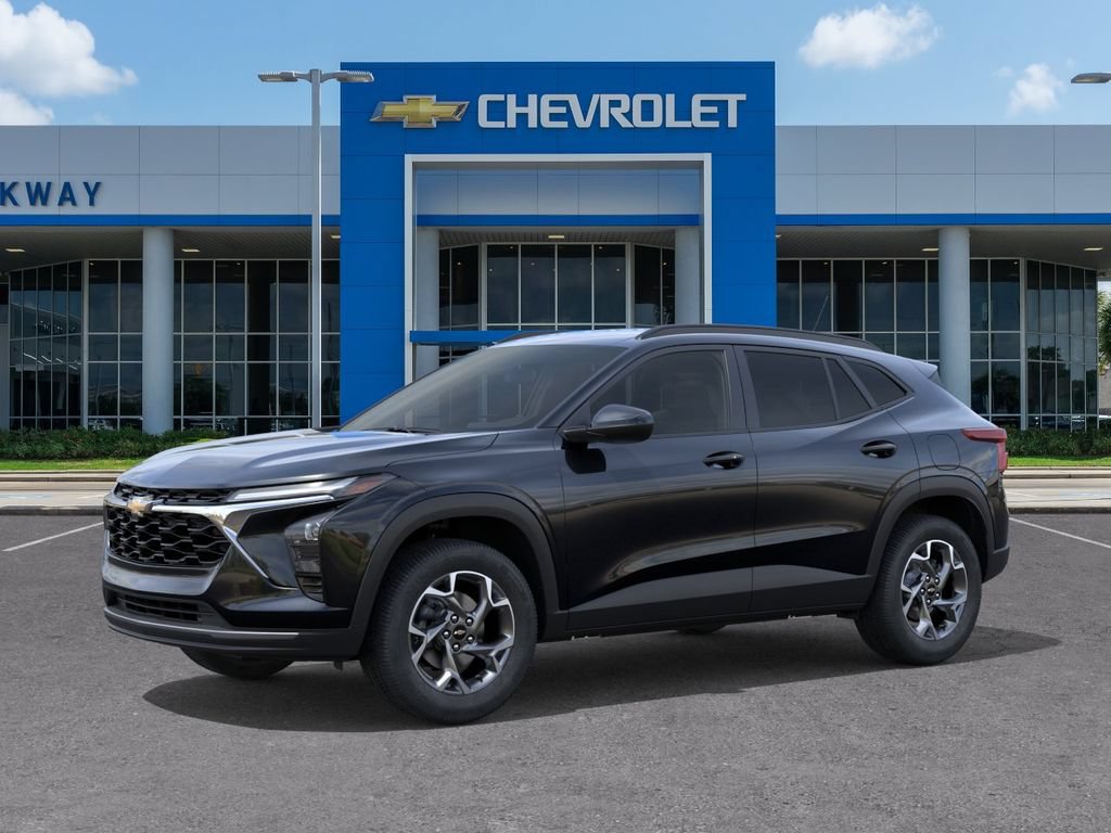 New 2026 Chevrolet Trax LT w/ Driver Confidence Package FWD image 2