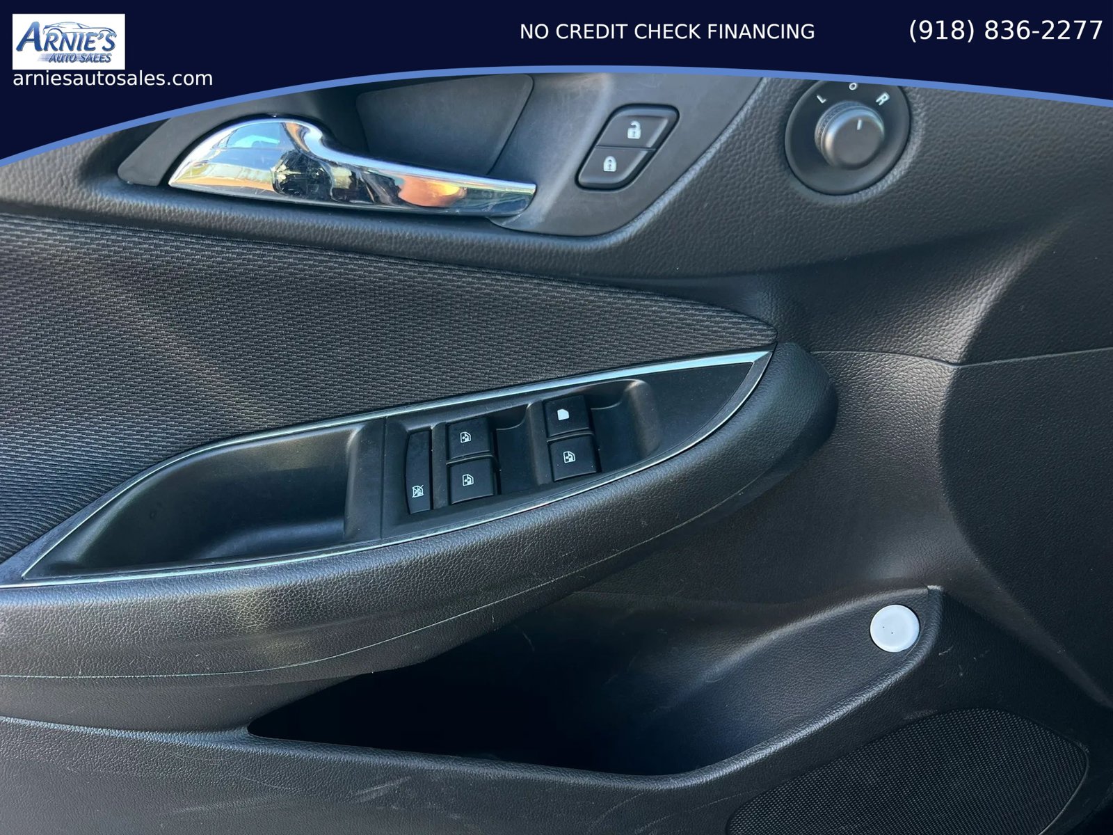 Used 2017 Chevrolet Cruze LS FWD image 15