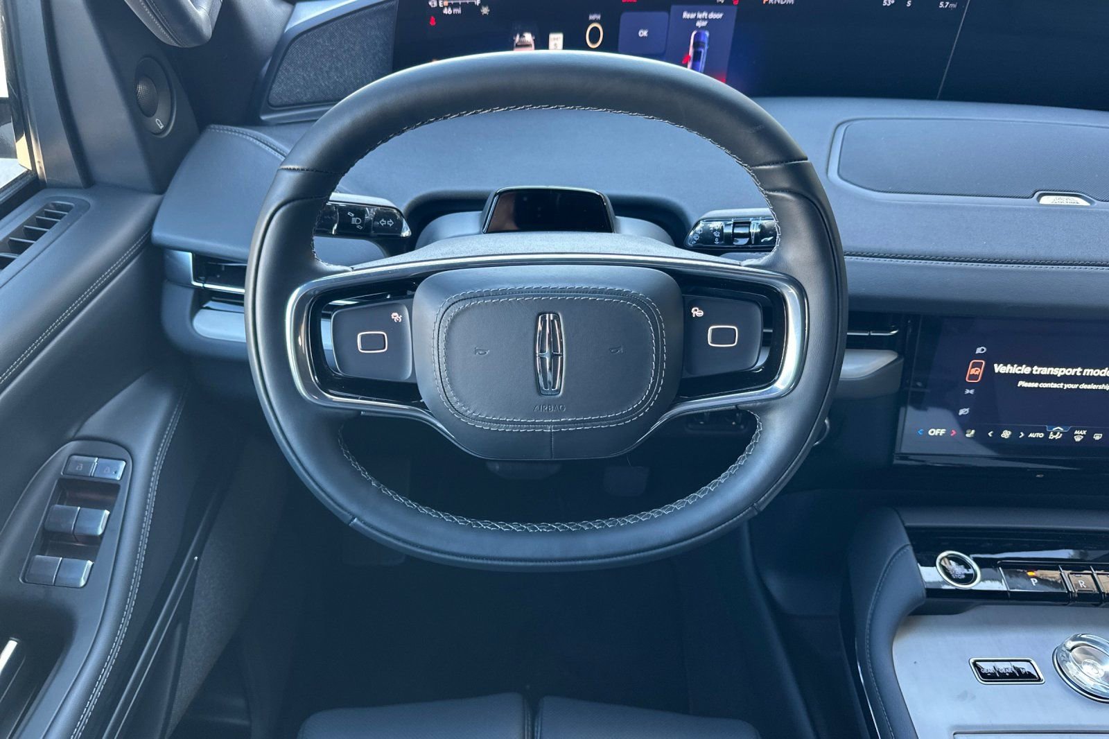 New 2026 Lincoln Navigator Reserve w/ Jet Appearance Package image 13