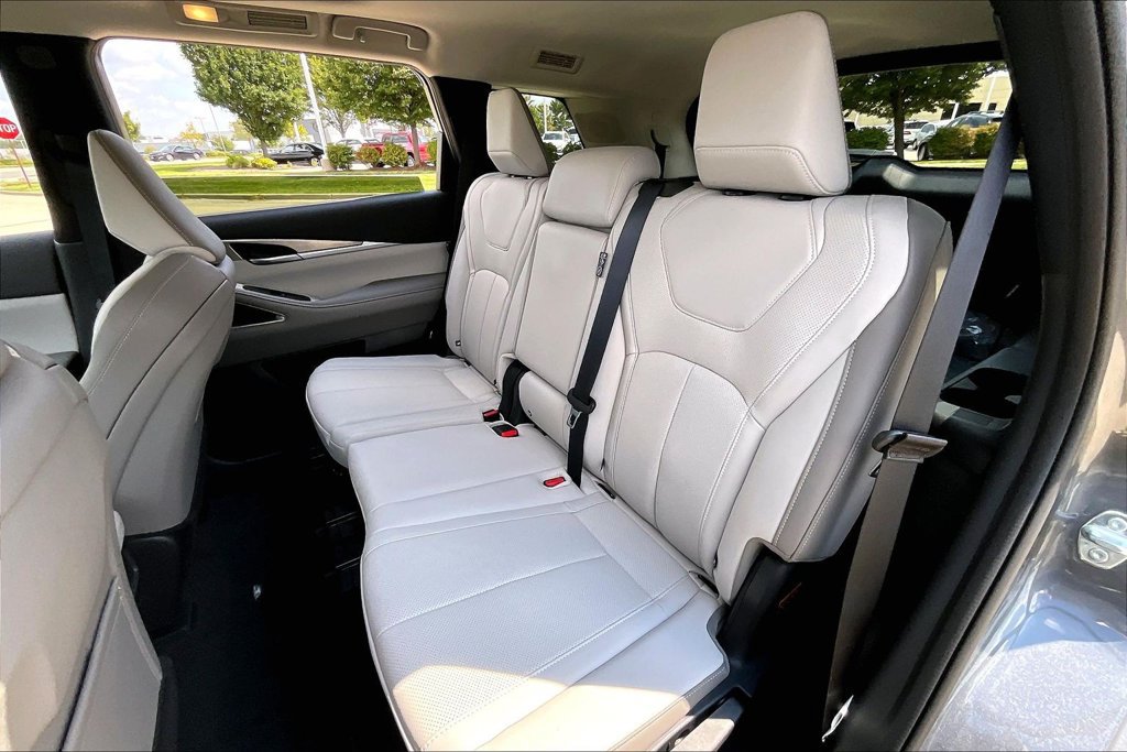 New 2027 INFINITI QX60 Luxe w/ Cargo Package AWD/4WD image 10