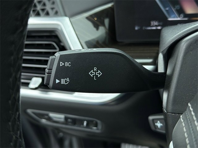 Used 2023 BMW X7 xDrive40i image 33