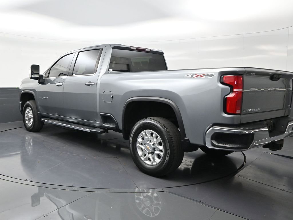 Used 2024 Chevrolet Silverado 2500 LTZ w/ LTZ Convenience Package AWD/4WD image 3