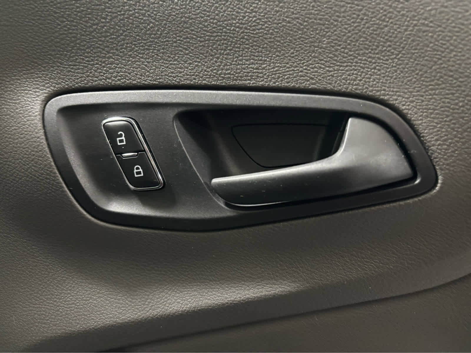 Used 2025 Ford Transit 350 XLT image 41