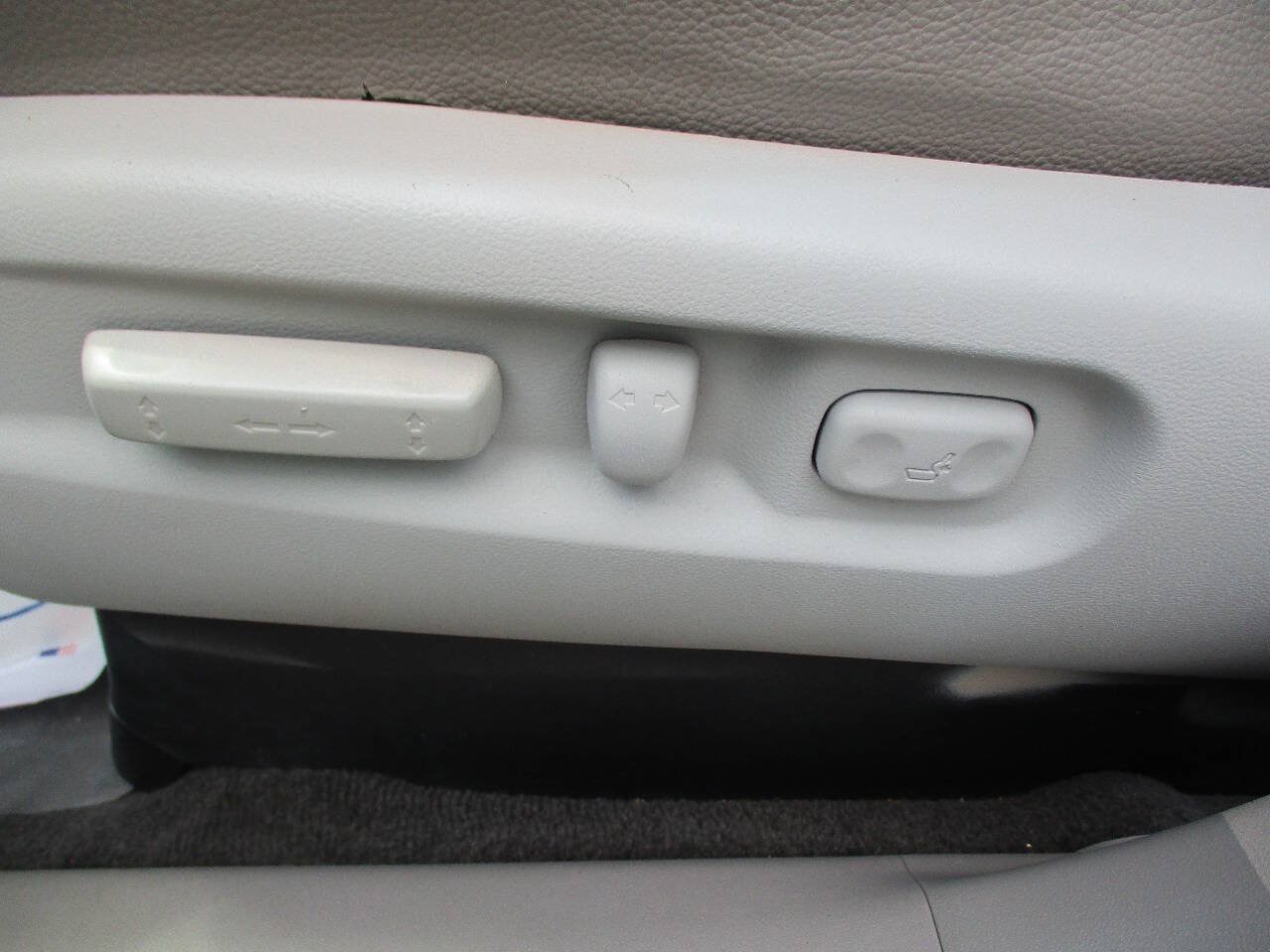 Used 2012 Honda Pilot EX-L image 11