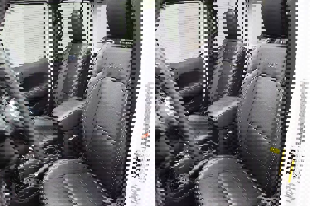 Used 2023 Jeep Wrangler Unlimited Sahara image 15