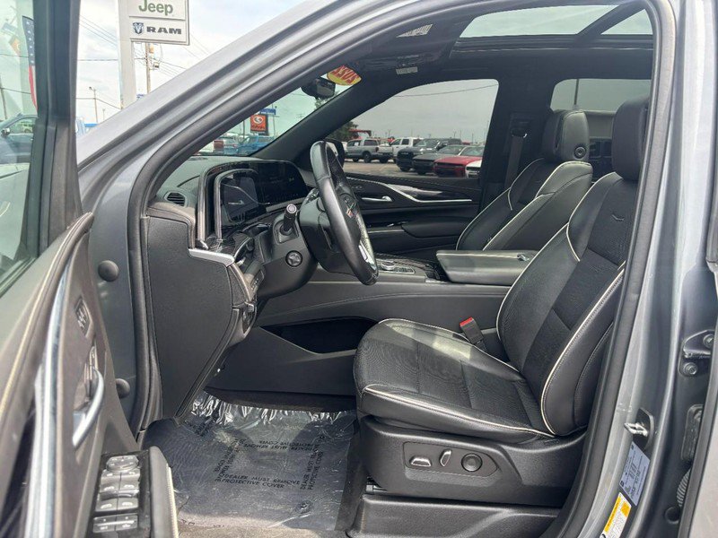 Used 2022 Cadillac Escalade ESV Sport w/ LPO, ONYX Package AWD/4WD image 8