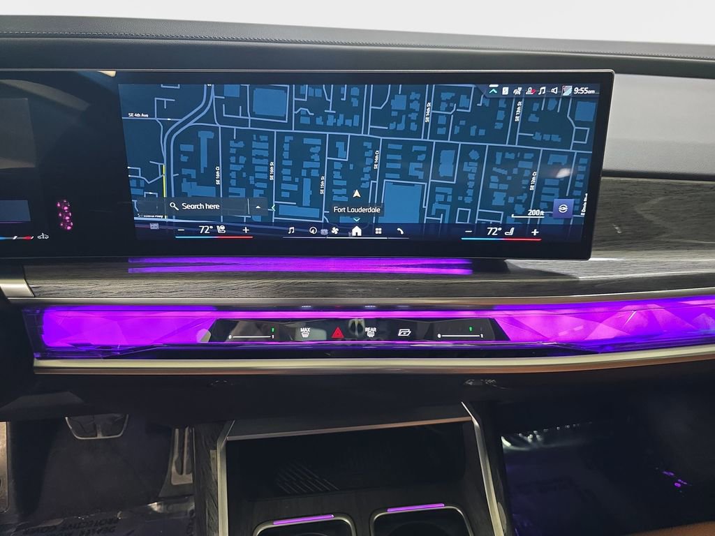 Used 2023 BMW 740i image 23