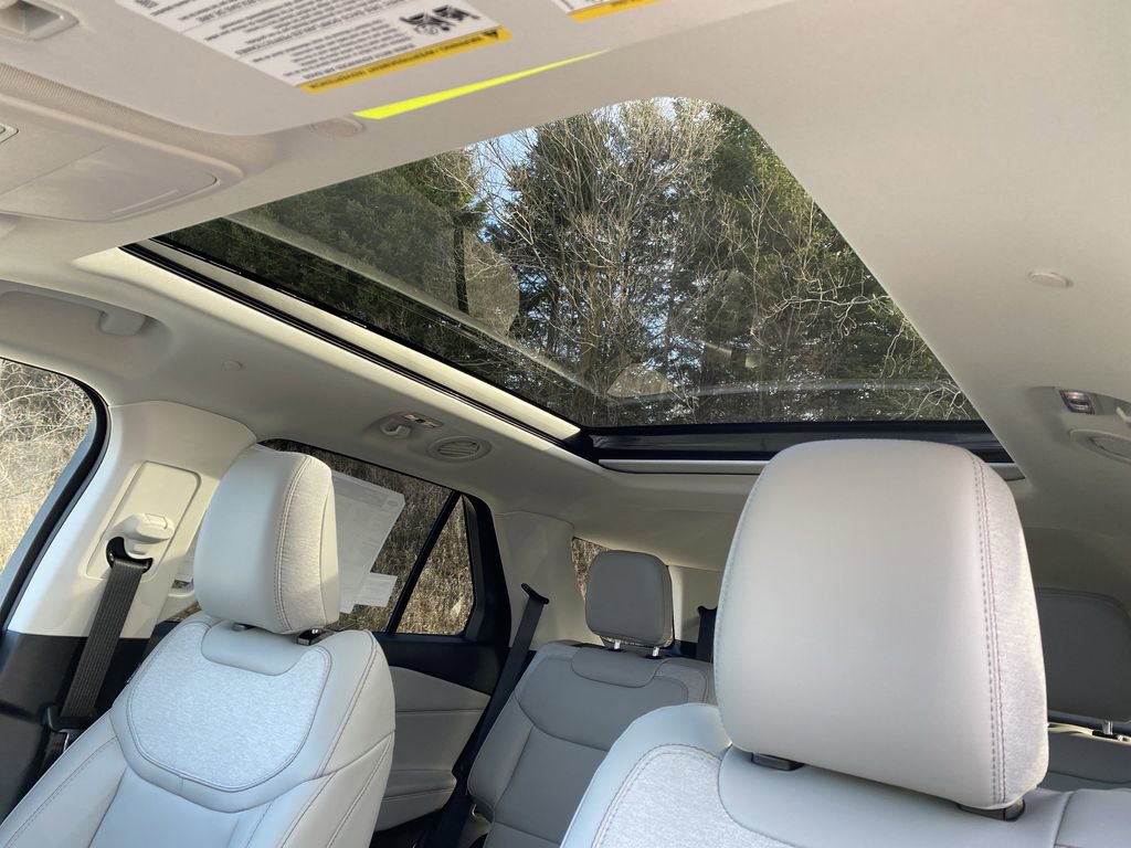 New 2026 Ford Explorer Active image 7