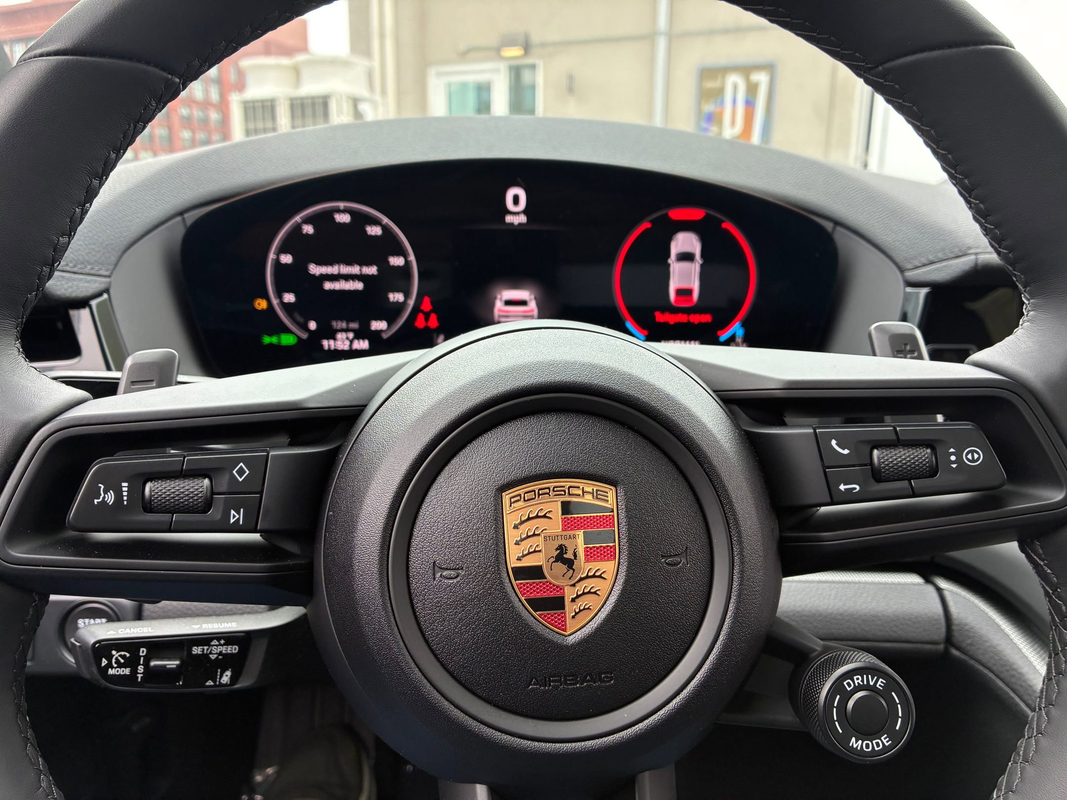 Certified 2025 Porsche Panamera 4 image 31