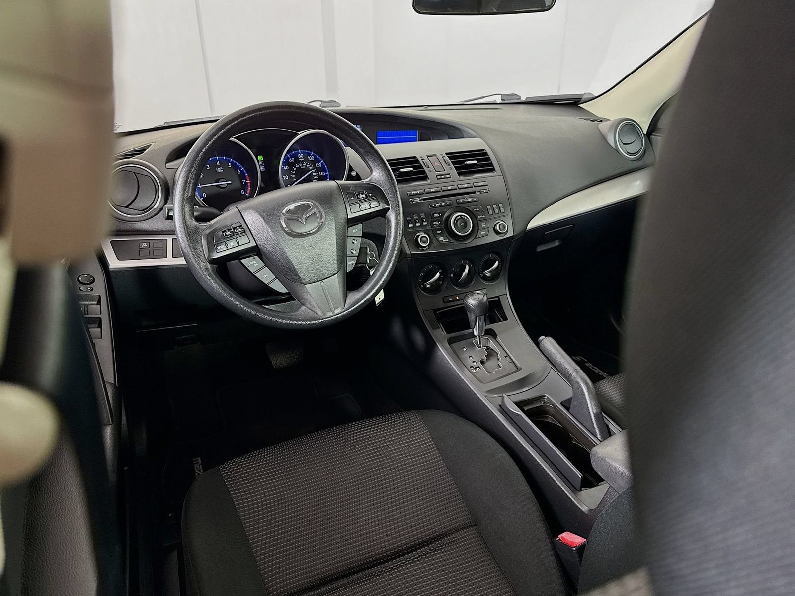 Used 2013 MAZDA MAZDA3 i Sport FWD image 19