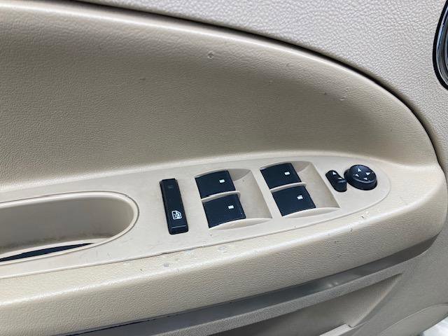 Used 2009 Chevrolet HHR LT w/ LT Preferred Equipment Group image 13