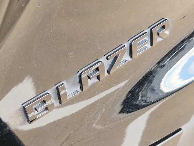 Used 2022 Chevrolet Blazer LT FWD image 11