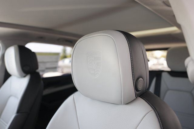 New 2025 Porsche Cayenne Turbo image 19