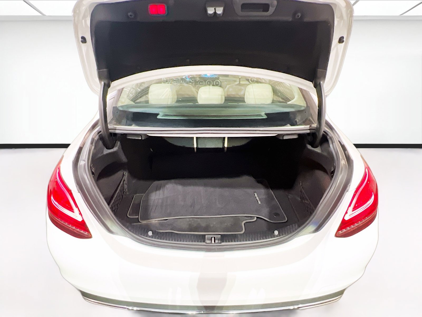 Used 2021 Mercedes-Benz C 300 Sedan image 19