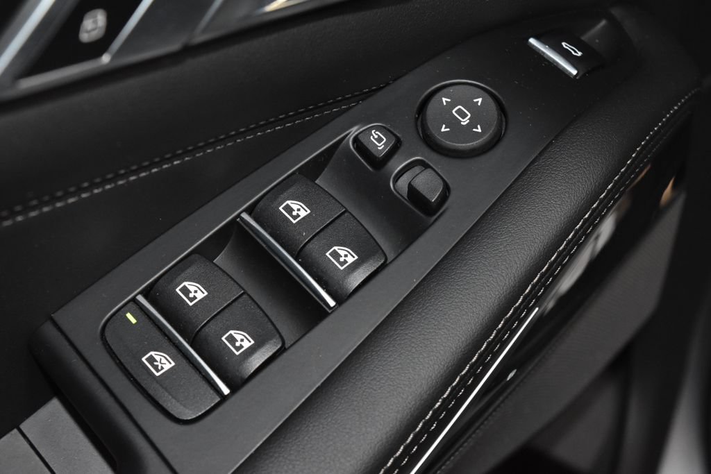Certified 2025 BMW X5 M60i AWD/4WD image 6