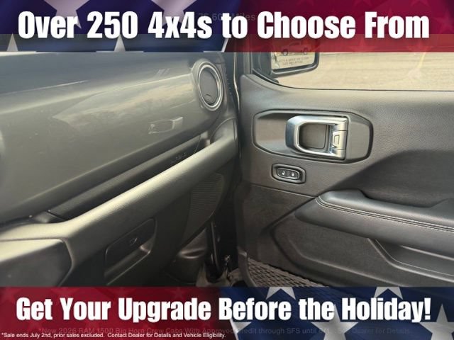 Used 2023 Jeep Gladiator Overland AWD/4WD image 30