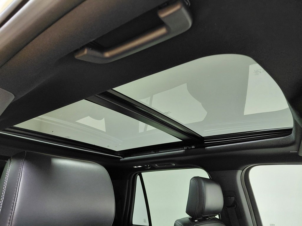 Certified 2025 Ford Expedition Max Platinum w/ Stealth Appearance Package image 5