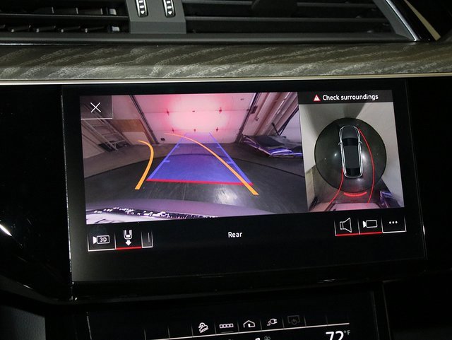 Used 2023 Audi e-tron Premium Plus w/ Premium Plus Package image 22
