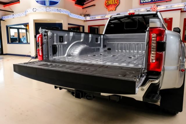 Used 2024 Ford F350 Lariat w/ Lariat Ultimate Package AWD/4WD image 57