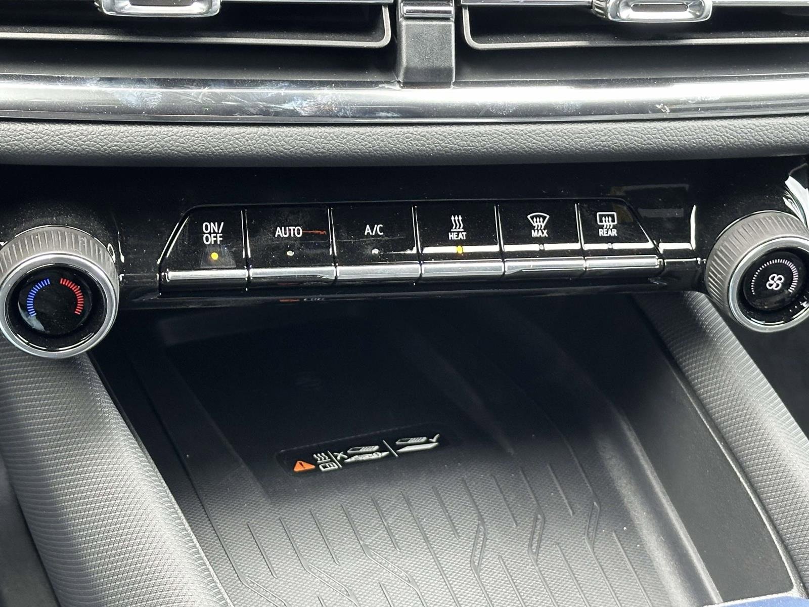 New 2026 Chevrolet Equinox EV LT image 12