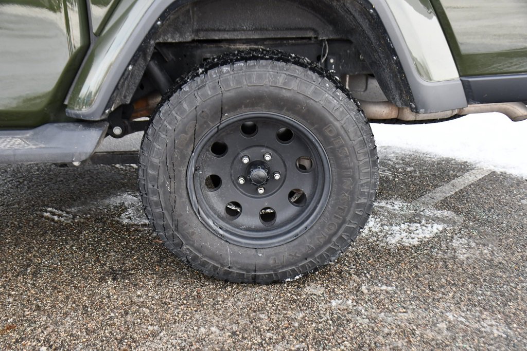 Used 2022 Jeep Gladiator Overland w/ Cold Weather Group image 19