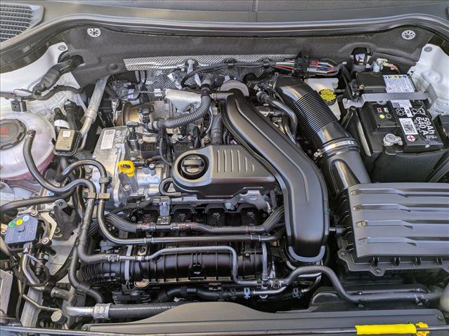 Certified 2025 Volkswagen Taos SE image 22