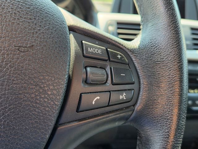 Used 2018 BMW 320i Sedan RWD image 25