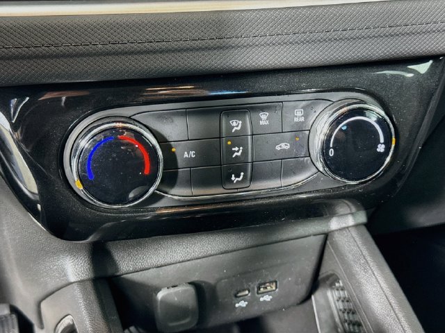 Used 2025 Chevrolet TrailBlazer LT AWD/4WD image 16