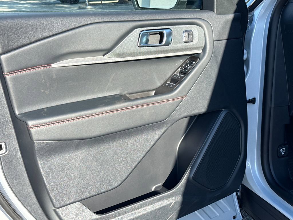 New 2026 Ford Explorer ST RWD image 19