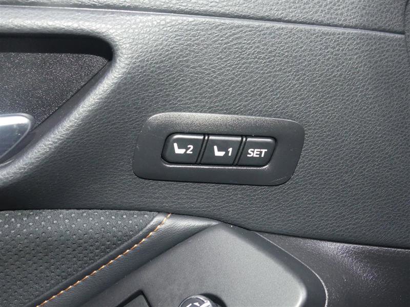 Used 2019 Toyota Avalon Touring w/ Advanced Safety Package image 20