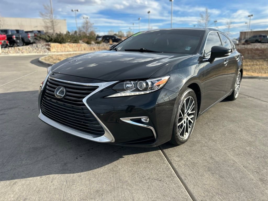 Used 2017 Lexus ES 350 w/ Navigation System Package image 3