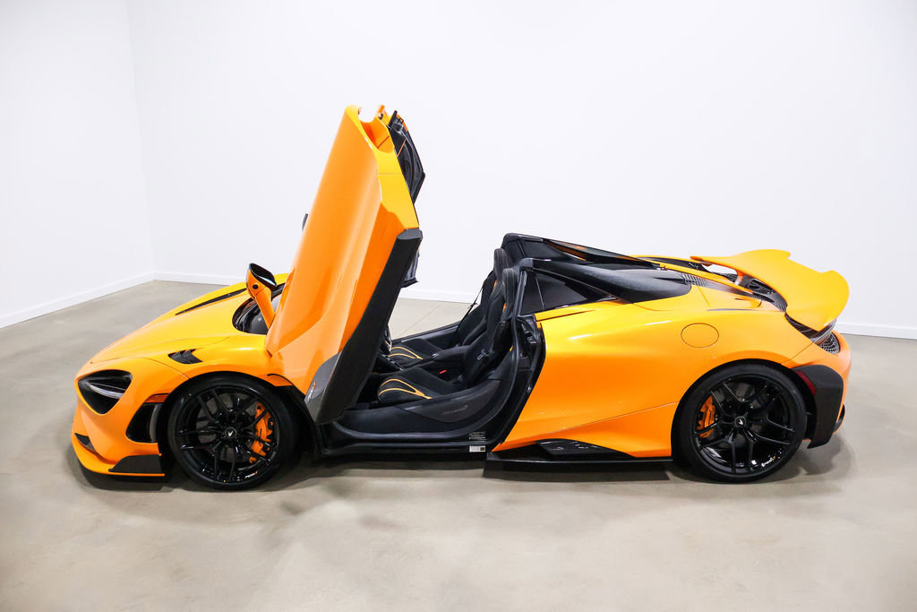 Used 2022 McLaren 765LT RWD image 20