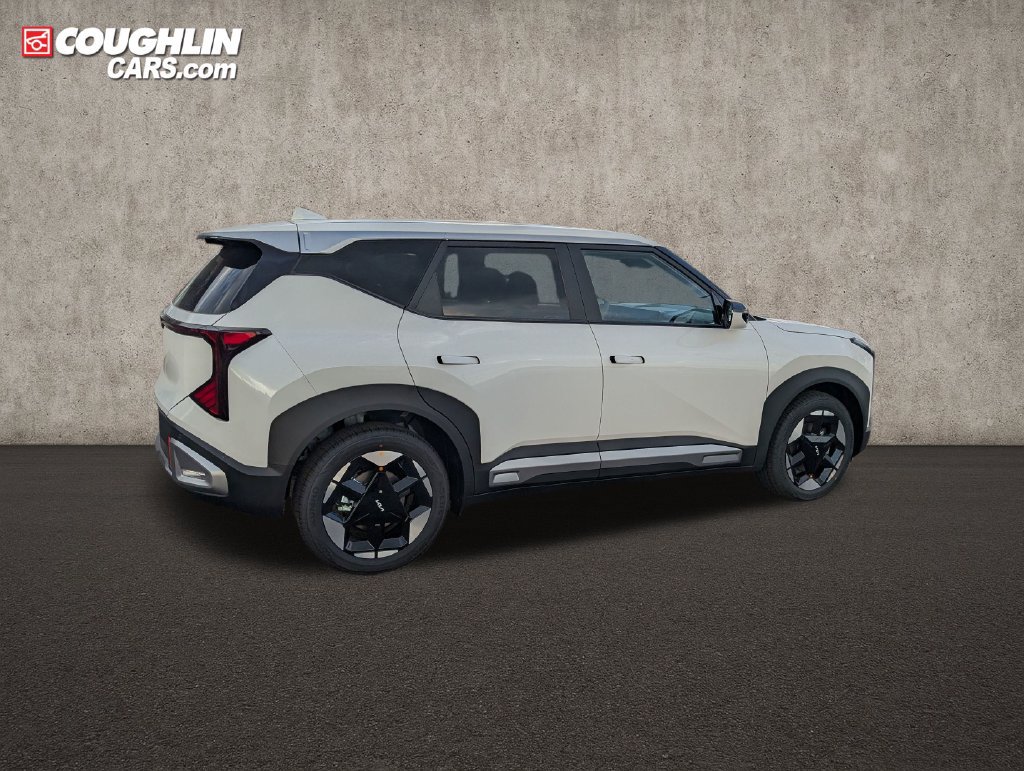 New 2027 Kia Seltos S FWD image 8