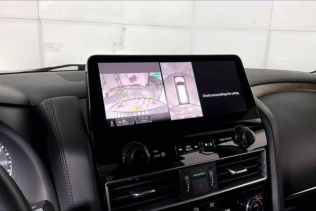 Used 2024 Nissan Armada SL w/ Captain's Chairs Package image 21