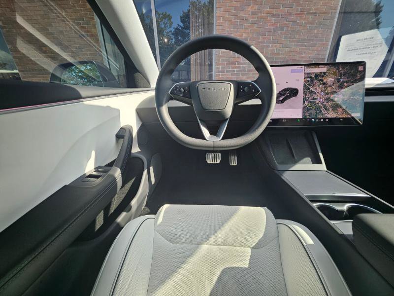 Used 2024 Tesla Model 3 Performance AWD/4WD image 4