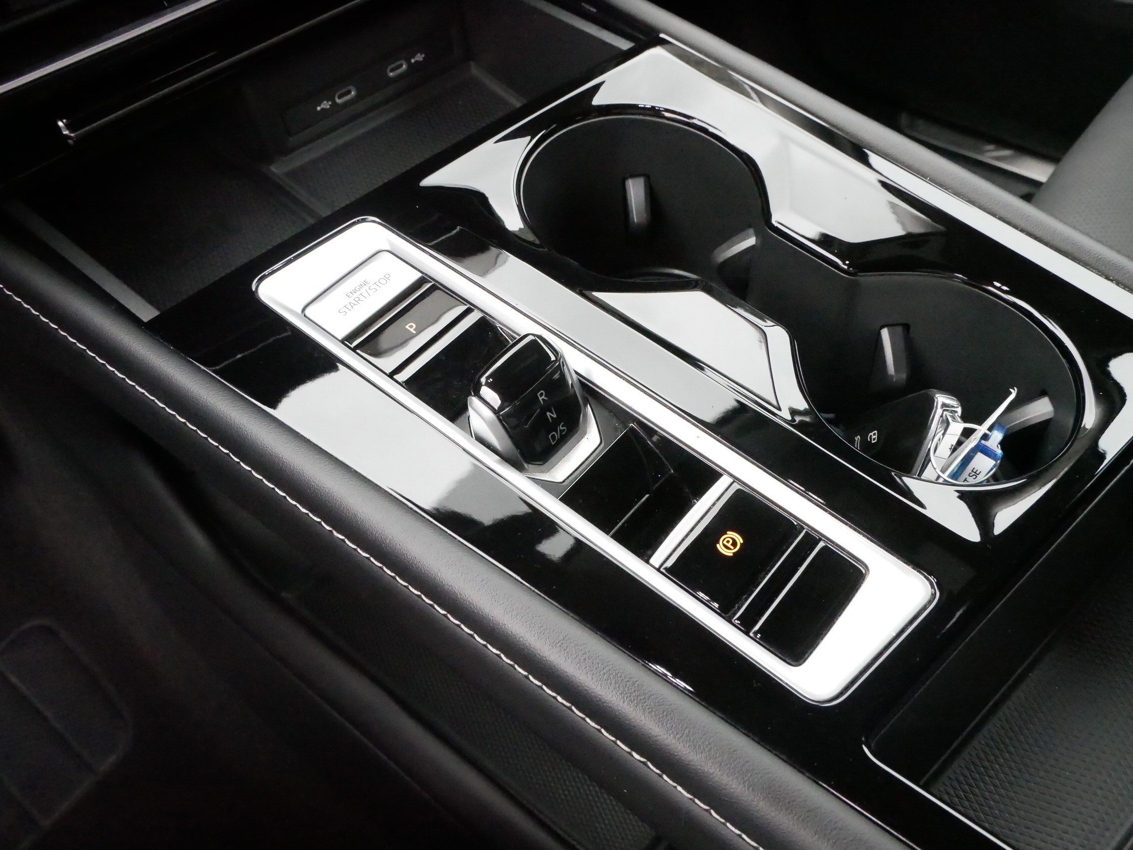 Certified 2024 Volkswagen Atlas SE image 24