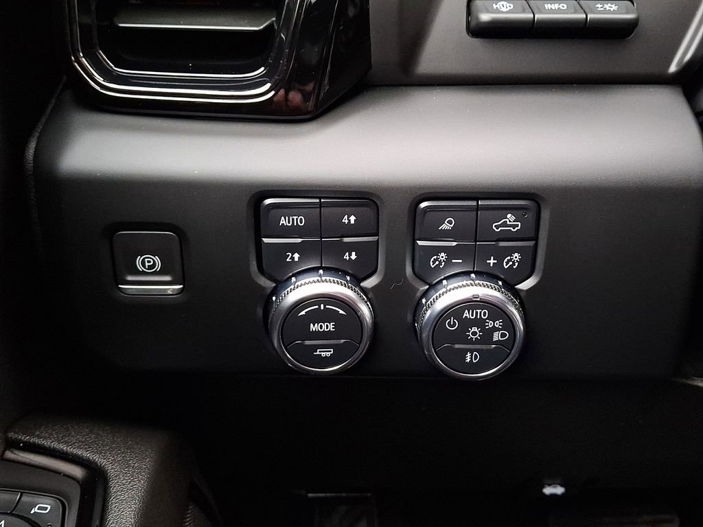 Used 2023 GMC Sierra 1500 AT4 w/ AT4 Premium Package image 24