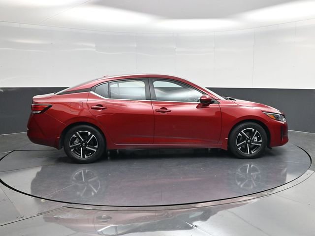 Used 2025 Nissan Sentra SV FWD image 2